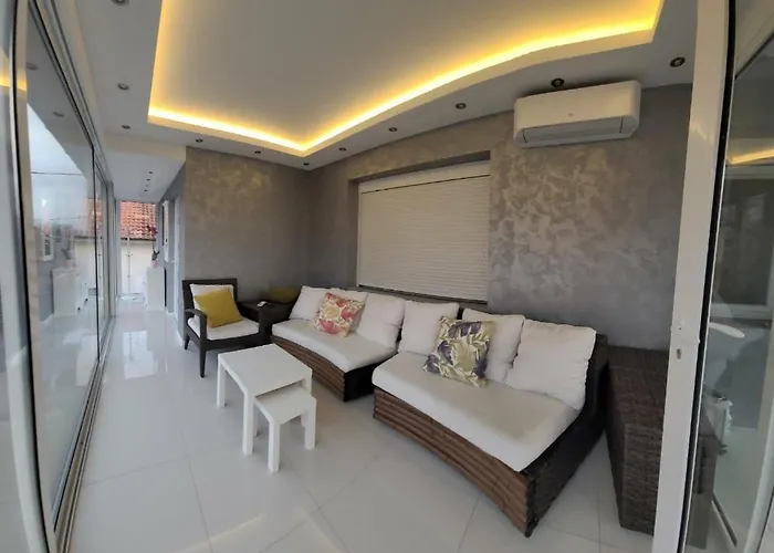 Cookie Kolacic Blizu Aerodroma Nikola Tesla Apartamento