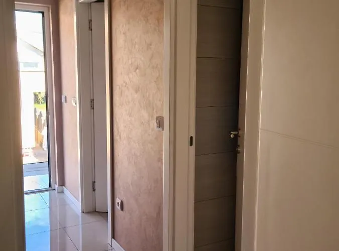 Cookie Kolacic Blizu Aerodroma Nikola Tesla Apartamento Dobanovci