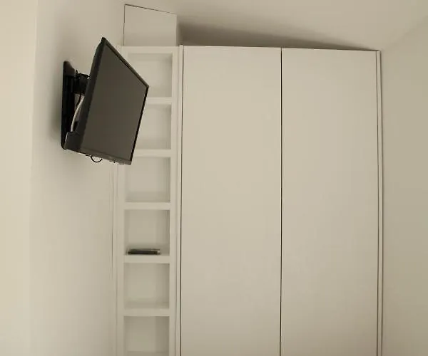 Apartamento Cookie Kolacic Blizu Aerodroma Nikola Tesla *