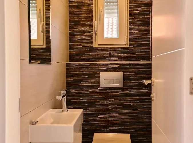 Cookie Kolacic Blizu Aerodroma Nikola Tesla Apartamento