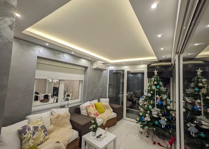 Cookie Kolacic Blizu Aerodroma Nikola Tesla * Dobanovci